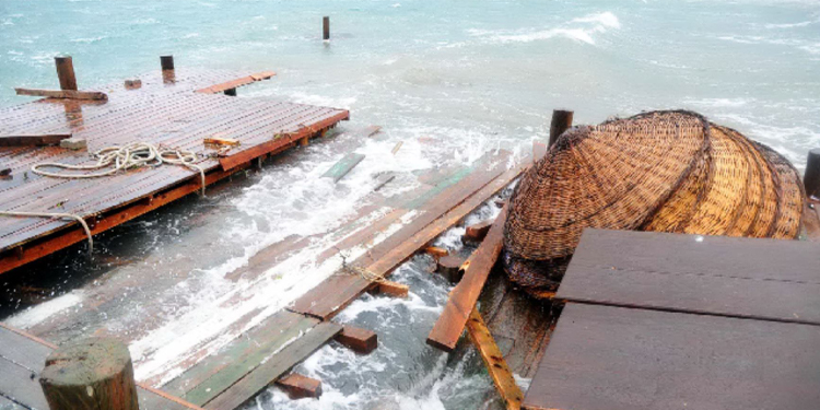 Bodrum’da sağanak yağış yaşamı olumsuz etkiledi Bodrum’da sağanak yağış yaşamı olumsuz etkiledi
