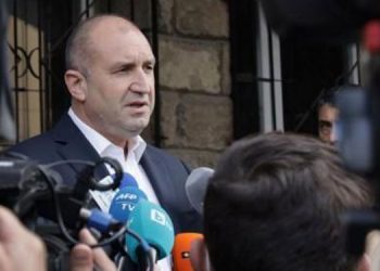 Bulgaristan’da cumhurbaşkanlığı seçimini Rumen Radev kazandı