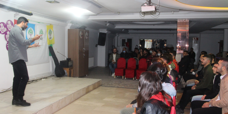 ‘Dawîya Dawî’ izleyiciyle buluştu ‘Dawîya Dawî’ izleyiciyle buluştu