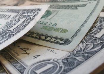 Dolarda yeni zirve: 9.86