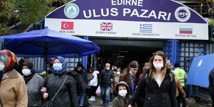 Edirne’ye alışverişe gelen Bulgaristan vatandaşı: “2 bin leva bozdurdum, her şeyi satın alacağım” Edirne’ye alışverişe gelen Bulgaristan vatandaşı: “2 bin leva bozdurdum, her şeyi satın alacağım”