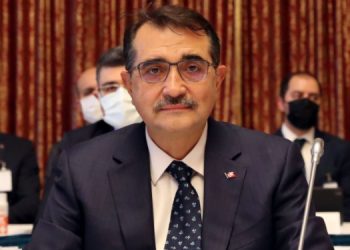 Enerji ve Tabii Kaynaklar Bakanı’ndan doğalgaz ‘önerisi’: Evi daha az ısıtın