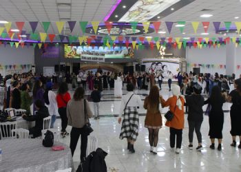 Genç kadınlar bağımlılığa karşı sanatta buluştu