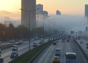 İstanbul’da hava ulaşımına sis engeli