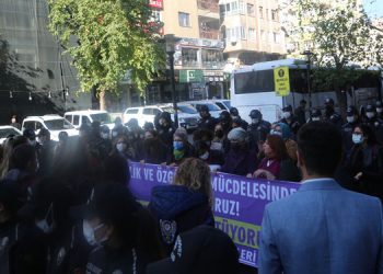 KESK’li kadınlara polis engeli