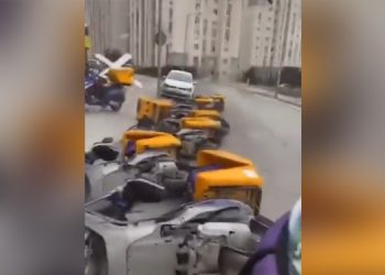 Kuryeler fırtınadan son anda kurtuldu