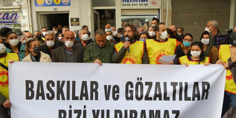 Mardin’de gözaltı protestosu Mardin’de gözaltı protestosu