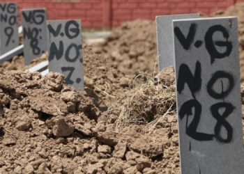 Kimsesizler mezarlıklarında binin üzerinde cenaze var