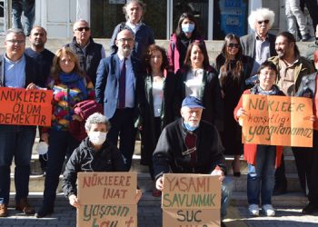 Nükleer karşıtları beraat etti