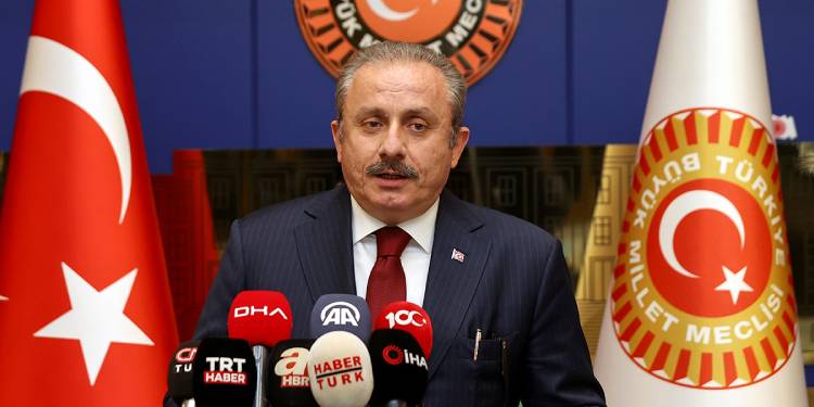 Şentop’tan Kürtçe için ‘Türkçe dışında bir dil’ savunması Şentop’tan Kürtçe için ‘Türkçe dışında bir dil’ savunması