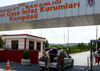 Cezaevinden mektup: Açlık grevindeki tutsakların seslerini duyurun Cezaevinden mektup: Açlık grevindeki tutsakların seslerini duyurun