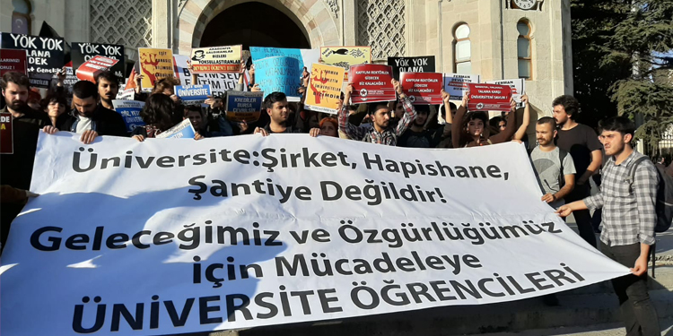 Üniversite öğrencileri: AKP ile birlikte YÖK de gidecek Üniversite öğrencileri: AKP ile birlikte YÖK de gidecek
