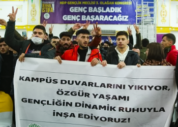 Gençlik kongresinde buluşan binler: Ya özgürlük ya özgürlük