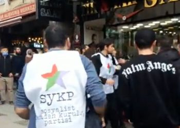 Bildiri dağıtan SYKP’lilere polis saldırdı