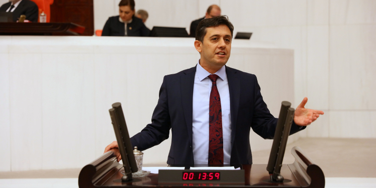 Tiryaki: AYM parti kapatma davalarında istikrar abidesi Tiryaki: AYM parti kapatma davalarında istikrar abidesi