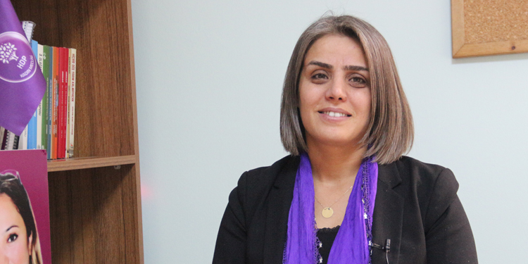 Ayşe Acar Başaran: Çözümün adı kadınlardır Ayşe Acar Başaran: Çözümün adı kadınlardır