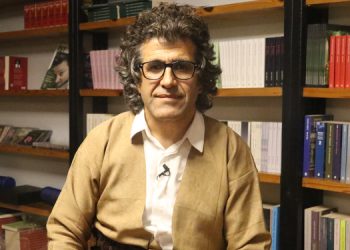 Çîrokbej Erkmen: Çocukluğumun hikayelerini arıyorum