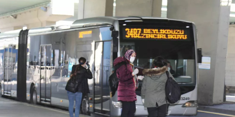 İstanbul’da öğrenciler yüzde 40’lık zamdan muaf tutulacak İstanbul’da öğrenciler yüzde 40’lık zamdan muaf tutulacak