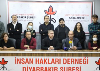 İHD: İhraç öğretmenlerin haklarını iade edin