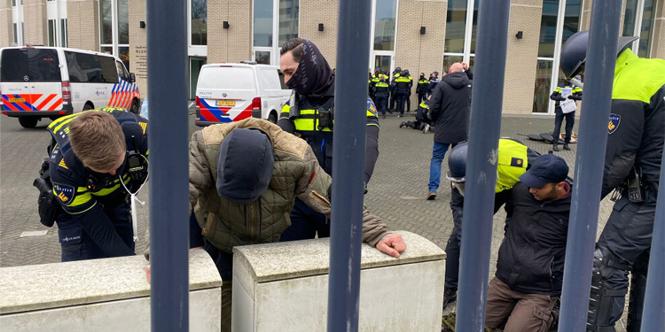 OPCW önünde protesto eylemi OPCW önünde protesto eylemi