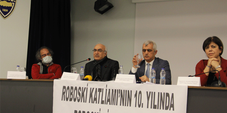 Roboski İçin Adalet Girişimi’nden katliama ilişkin panel Roboski İçin Adalet Girişimi’nden katliama ilişkin panel