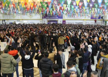 HDP Gençlik Meclisi Diyarbakır’da: Biz değiştireceğiz