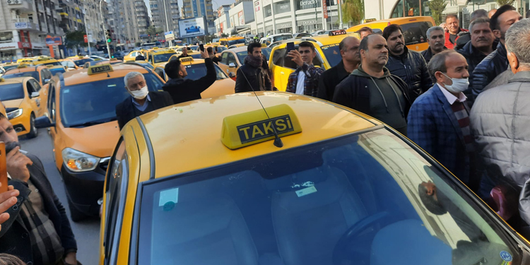 Urfa’da taksiciler eylem yaptı Urfa’da taksiciler eylem yaptı