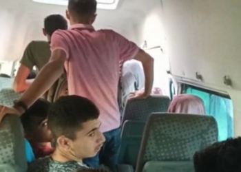 Kızıltepe’de taşımalı eğitim: 14 kişilik araçta 25 öğrenci taşınıyor