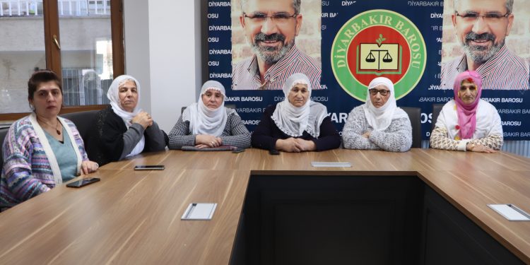 Adalet Nöbeti: Her yerde direneceğiz Adalet Nöbeti: Her yerde direneceğiz