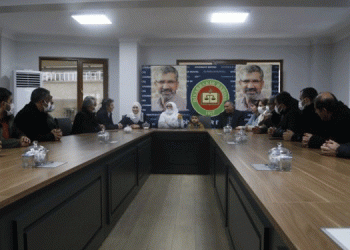 ‘Adalet Nöbeti’ndeki aileler: Hepsi bir öncekinden beter ‘Adalet Nöbeti’ndeki aileler: Hepsi bir öncekinden beter