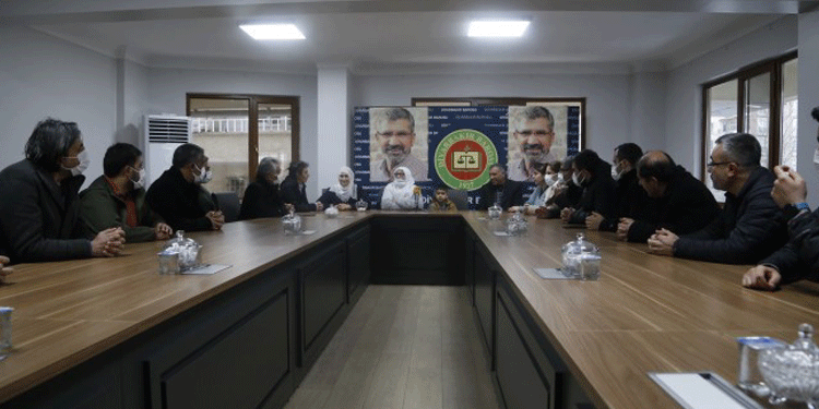 ‘Adalet Nöbeti’ndeki aileler: Hepsi bir öncekinden beter ‘Adalet Nöbeti’ndeki aileler: Hepsi bir öncekinden beter