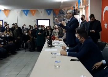 AKP toplantısında ”Açım” dedi, dışarı atıldı