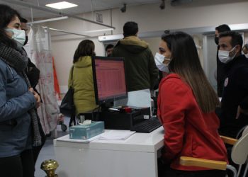 Amed Sağlık Platformu’ndan ‘Beyaz Adalet Nöbeti’ne ziyaret