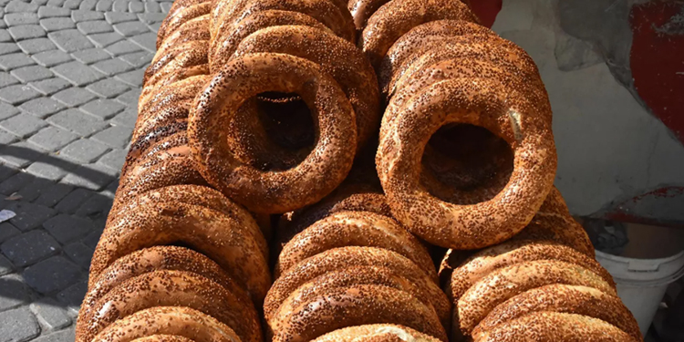 Ankara Simitçiler Odası Başkanı: Mart ayında 5 liraya çıkar Ankara Simitçiler Odası Başkanı: Mart ayında 5 liraya çıkar