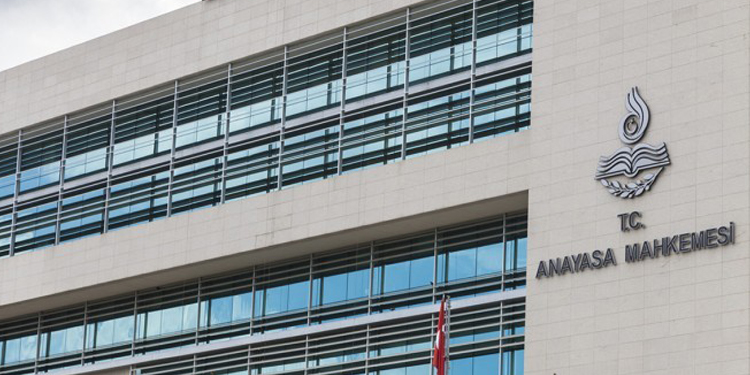 Barolara çağrı: AYM’nin üç adayı da kadın olsun Barolara çağrı: AYM’nin üç adayı da kadın olsun