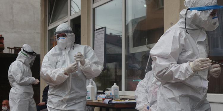 Bilim Kurulu Üyesi Şener: BA.2 varyantı nedeniyle film başa saracak Bilim Kurulu Üyesi Şener: BA.2 varyantı nedeniyle film başa saracak