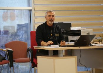 Dilbilimci Tan: Anadilde eğitimin önü açılmalı