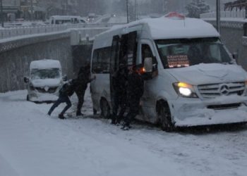 Diyarbakırlılar: Kayyum sınıfta kaldı