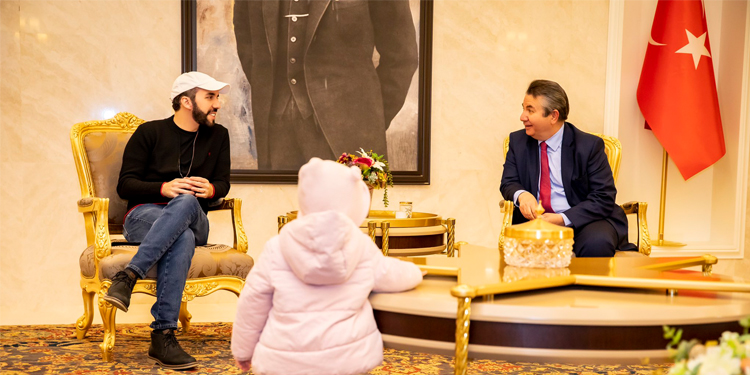 El Salvador Başkanı Bukele: Öncelikle Bitcoin diyarı El Salvador’dan tüm Türkiye’ye selamlar El Salvador Başkanı Bukele: Öncelikle Bitcoin diyarı El Salvador’dan tüm Türkiye’ye selamlar