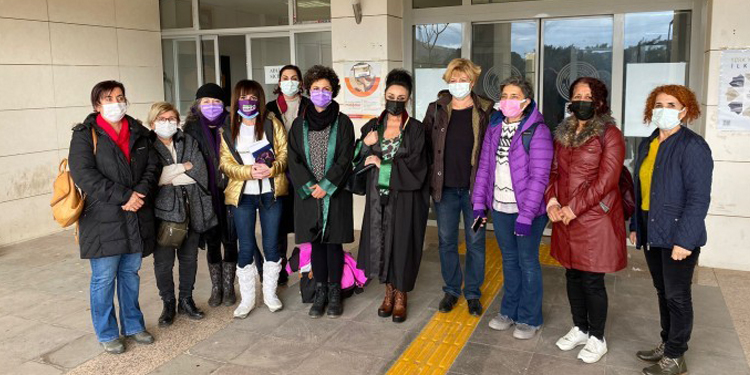 Kadınları seks işçiliğine sürükleyen çetenin davasında faile 15 yıl ceza Kadınları seks işçiliğine sürükleyen çetenin davasında faile 15 yıl ceza