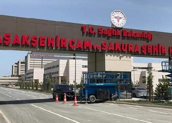 Hamile hemşire hasta yakınlarının saldırısına uğradı