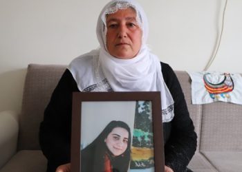 Hasta tutuklu kızının kalbi tükenmesin diye eylemde