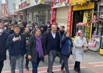HDP’liler kongre öncesi bildiri dağıttı