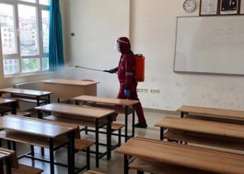 İzmir’de son üç haftada en az 67 sınıf karantinaya alındı