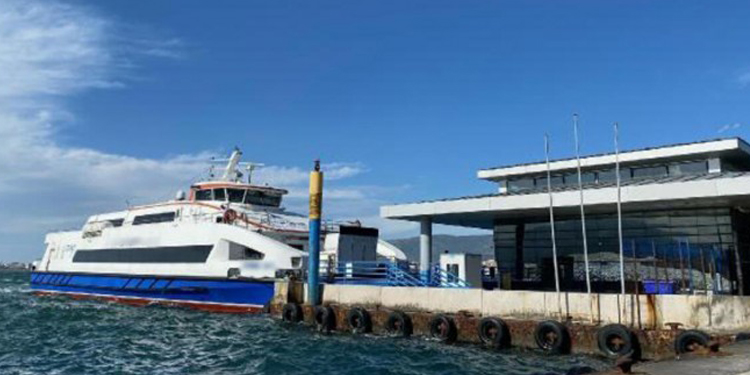 İzmir’de vapur seferleri iptal edildi İzmir’de vapur seferleri iptal edildi