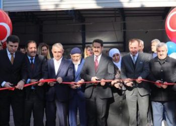 Açılışını AKP’li vekilin yaptığı fabrikaya kaçak işçi baskını