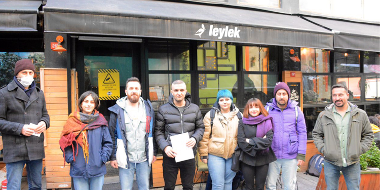 Kafelerde güvencesiz çalışmaya karşı ilk “Takım sözleşmesi” imzalandı Kafelerde güvencesiz çalışmaya karşı ilk “Takım sözleşmesi” imzalandı