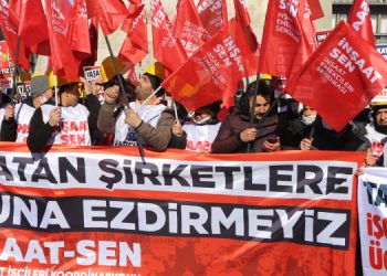 Kayı işçileri 3 yıldır ödenmeyen maaşları için direniyor: Adalet istiyoruz