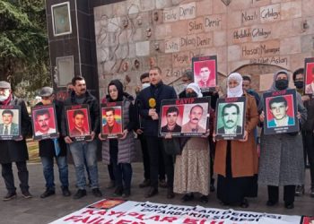 Diyarbakır’da Altuntaş, Batman’da ise Diril çiftinin akıbeti soruldu