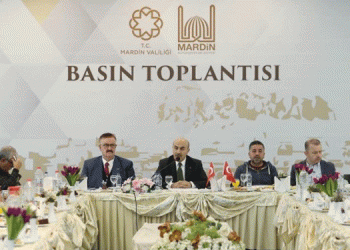 Kayyum 5 yılın sonunda yolsuzluk projelerine sahip çıktı